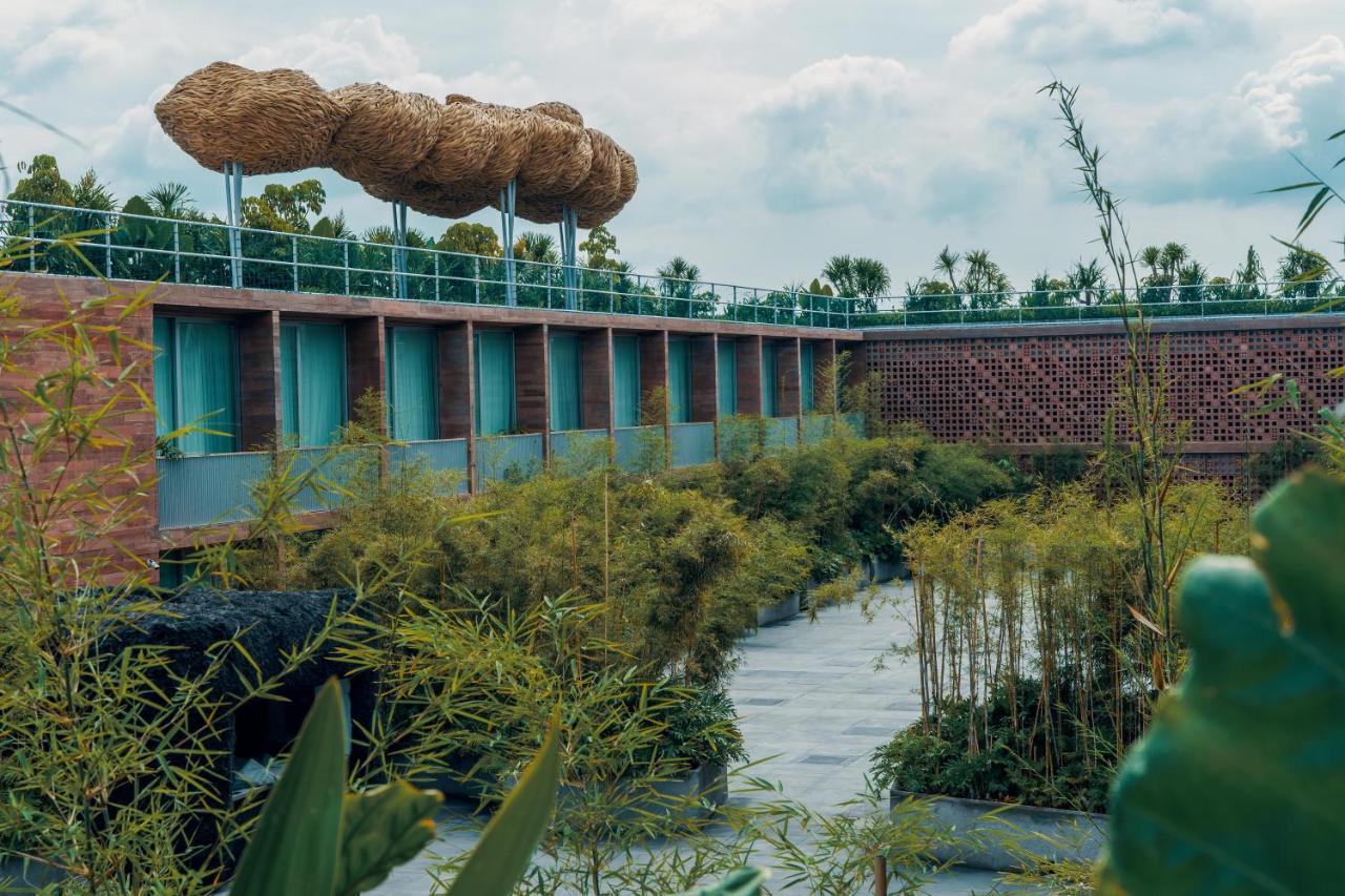 סמיניאק Potato Head Suites & Studios מראה חיצוני תמונה The park's bamboo forest