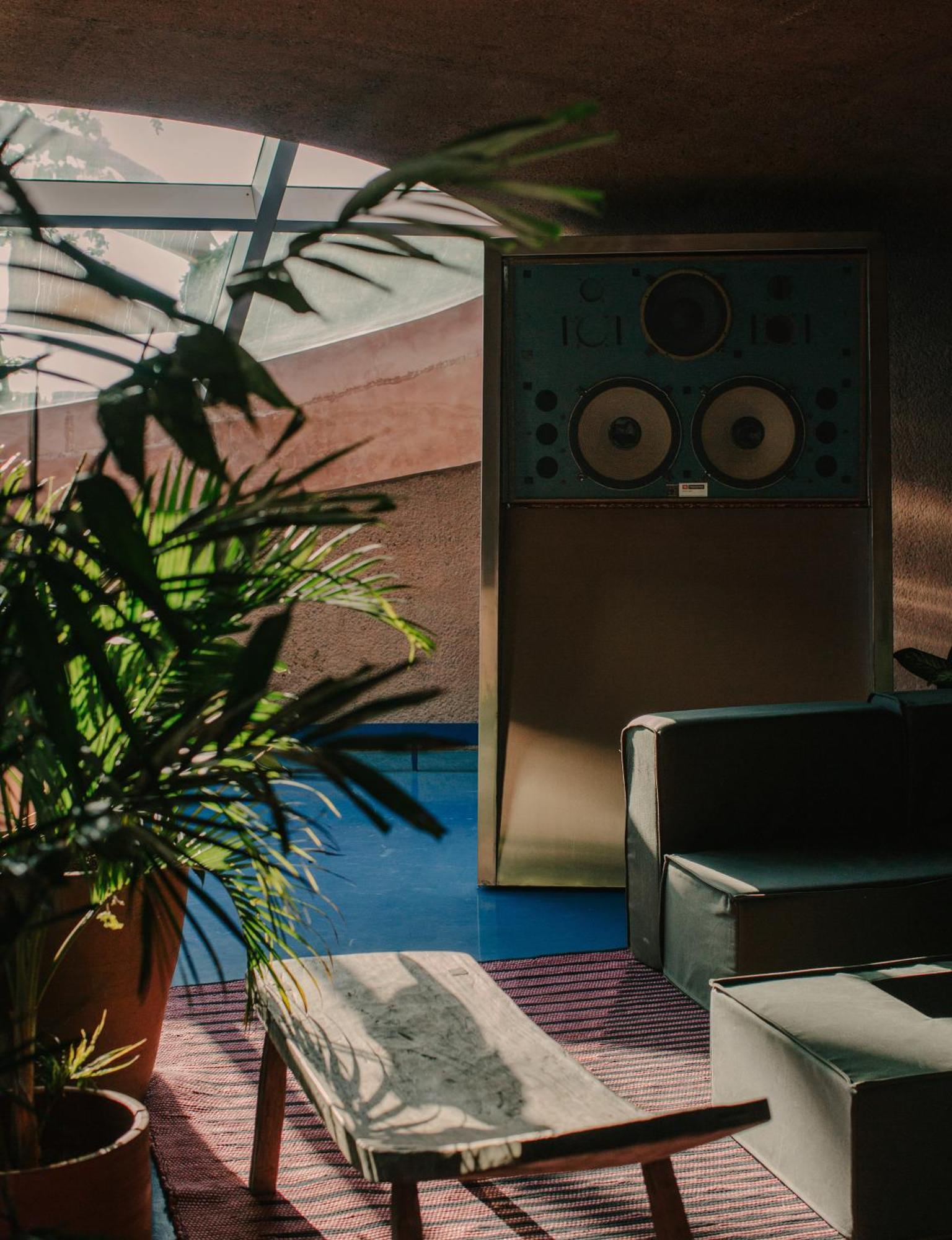 סמיניאק Potato Head Suites & Studios מראה חיצוני תמונה The interior of the station