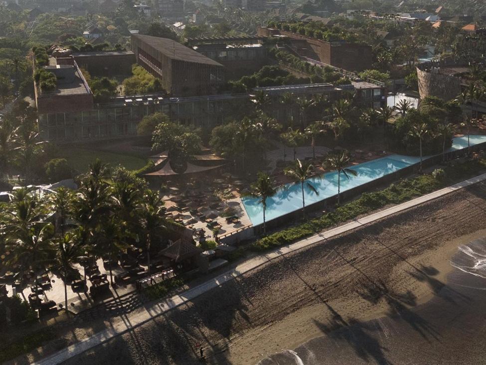 סמיניאק Potato Head Suites & Studios מראה חיצוני תמונה Aerial view of the hotel